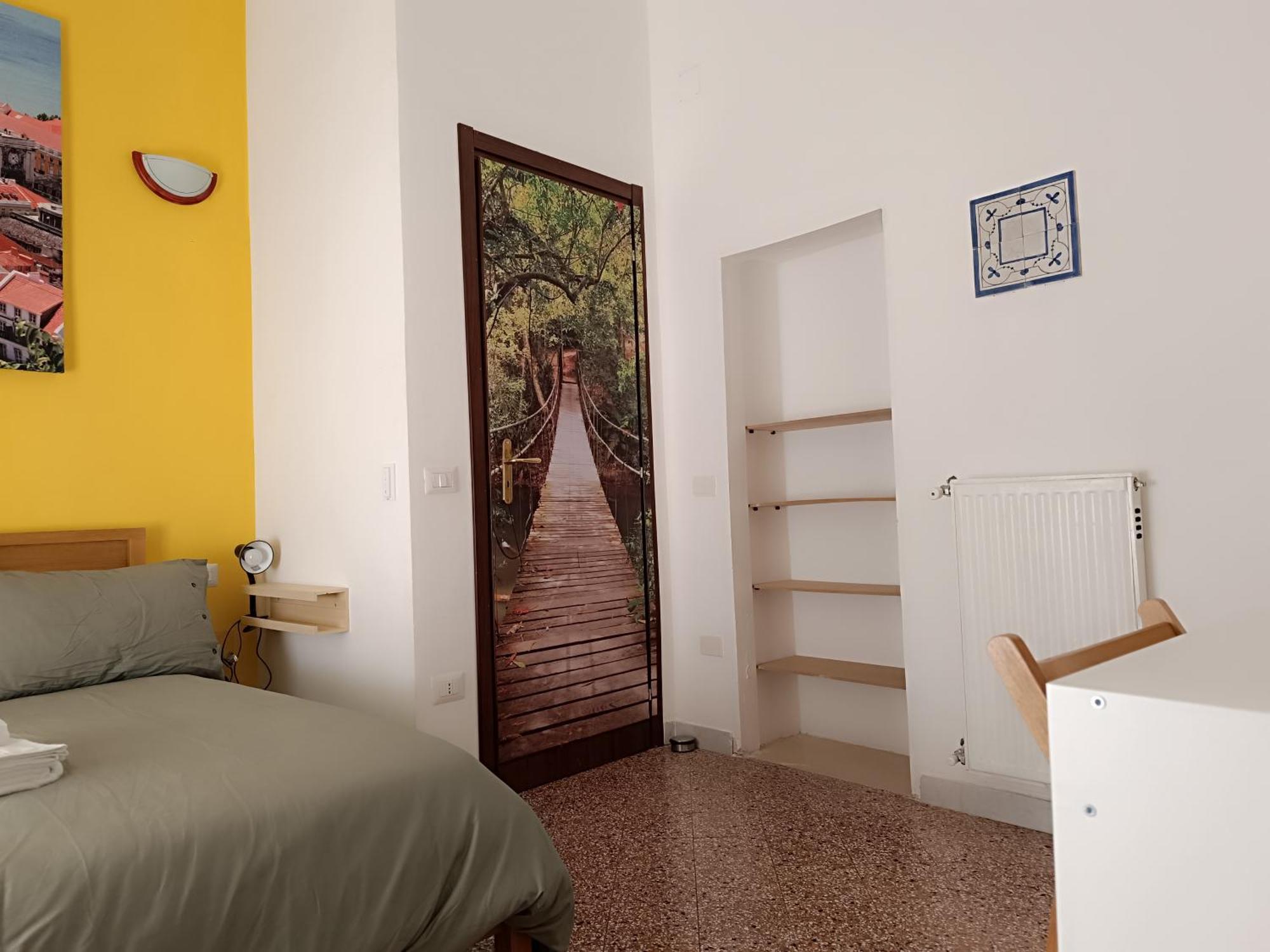 Couette-café Etnuvio, Double In Naples